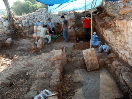 5'inci yüzyıldan kalma kilise ortaya çıkarıldı