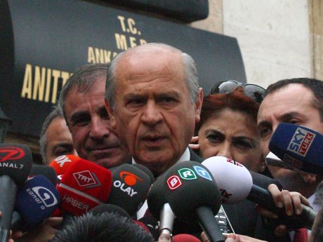 Bahçeli'den Başbakan'a 