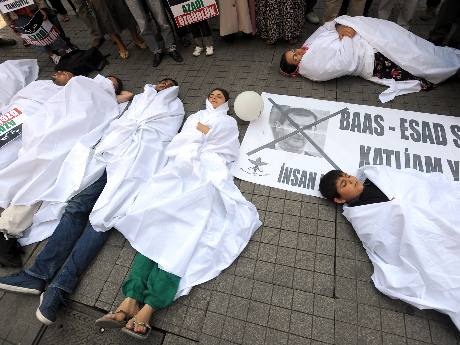 Suriye'de yaşananlar protesto edildi