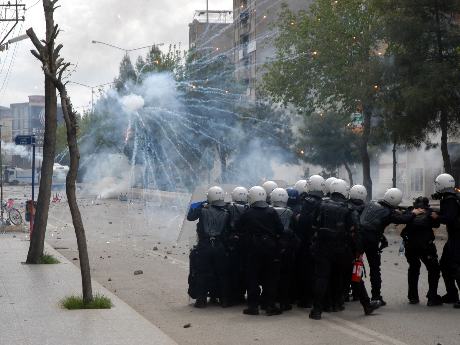 Adana'da izinsiz gösteri (15.08.2011)