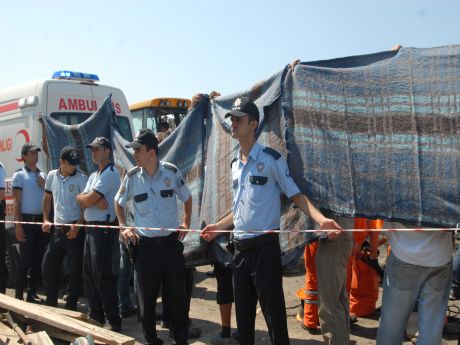 Kanalizasyon kanalında göçük: 1 işçi öldü