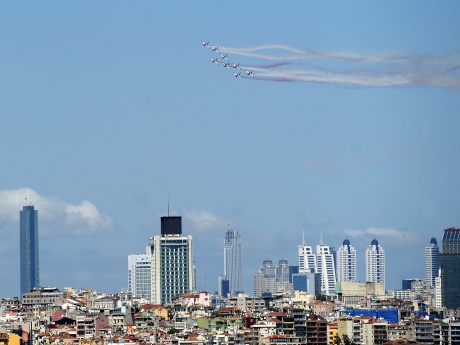 Türk Yıldızları, İstanbul semalarındaydı