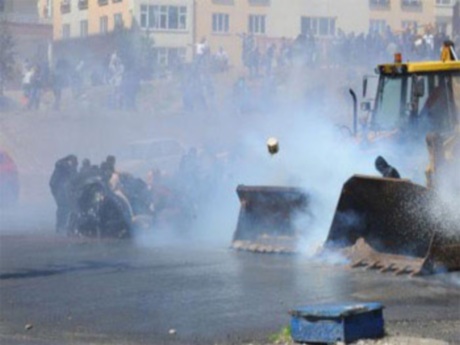 YSK'yi protesto eden işçiye müebbet hapis istemi