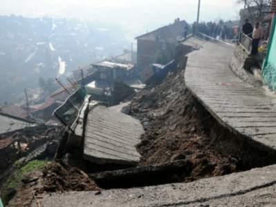 Rize'de toprak kayması (01.09.2011)