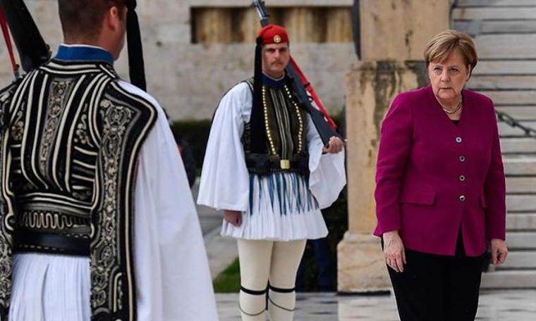 Merkel'den Türkiye açıklaması: Yakın gelecekte üyelik olmaz