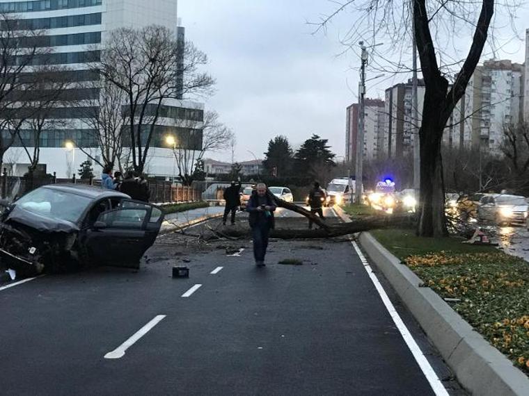 Ataköy'de feci kaza