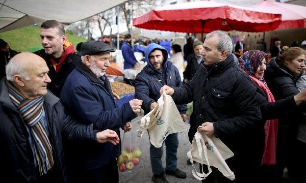 Maltepe Belediyesi’nden vatandaşlara doğa dostu bez çanta