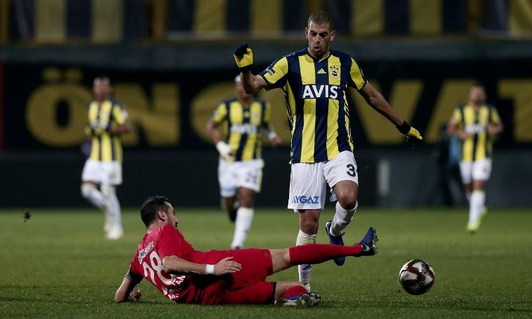 Fenerbahçe'de sürpriz Slimani gelişmesi