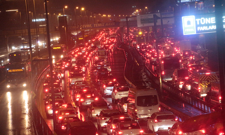 İstanbul'da karne trafiği