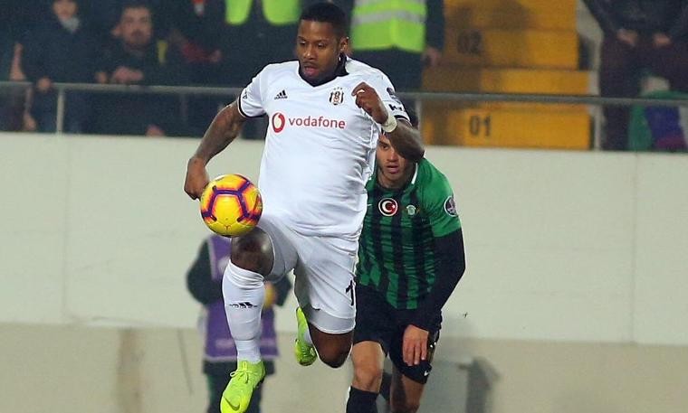 Beşiktaş, Akhisar maçında yaşanan kural hatasına itiraz edecek