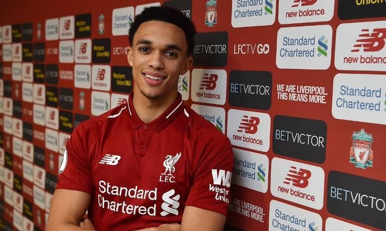 Liverpool, Alexander-Arnold'ın sözleşmesini uzattı