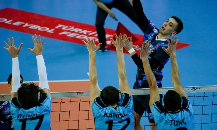 Voleybol: Efeler Ligi