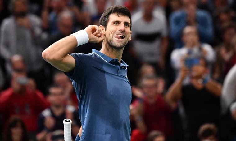 Djokovic, rahat bir şekilde yarı finalde