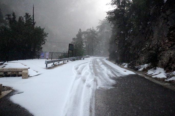 Burası Antalya: Dolu ve rüzgar etkisini sürdürüyor