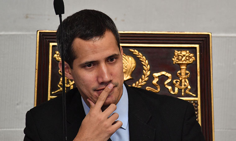 Venezüella Başsavcısı'ndan Guaido'ya karşı ihtiyati tedbir talebi