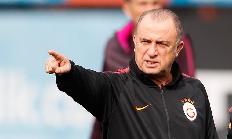 Galatasaray'da çifte ayrılık! Fatih Terim açıkladı...