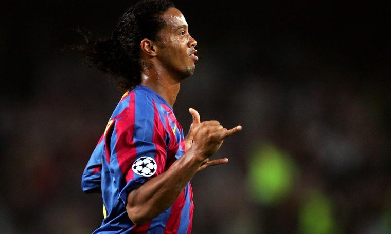 Ronaldinho'ya yurt dışına çıkış yasağı