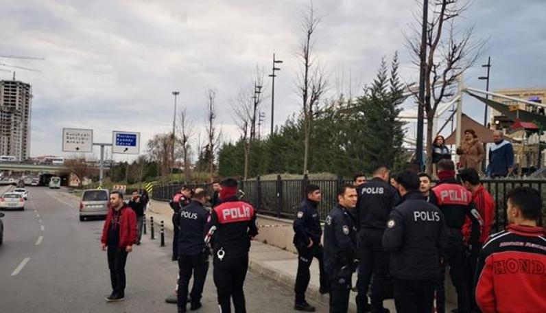 Maltepe'de AVM önünde hareketlilik