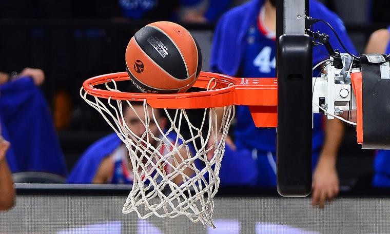 Anadolu Efes, Panathinaikos'a konuk oluyor