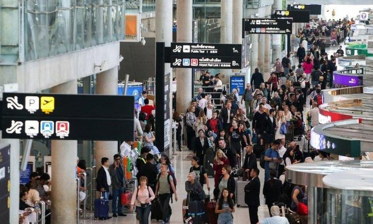 Suudi kadın 'ailesinden kaçmak isterken Bangkok'ta mahsur kaldı'