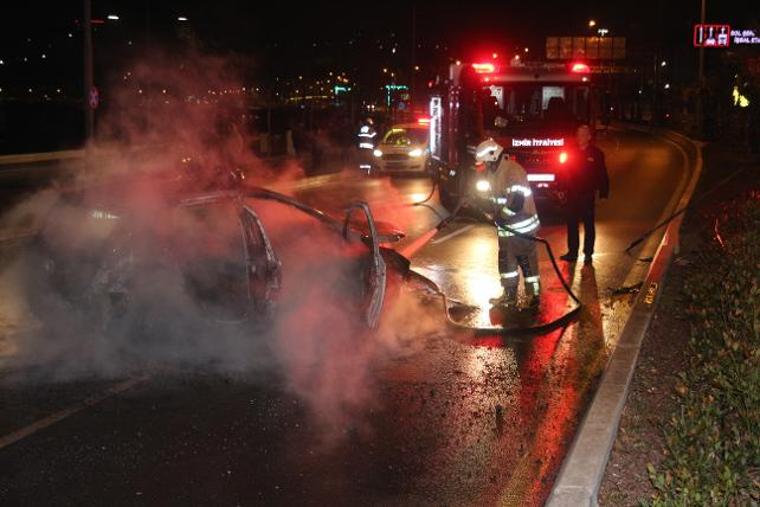 Seyir halindeki otomobil alev alev yandı (09.01.2019)