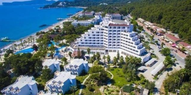 Bir lüks otel daha icradan yarı fiyatına satılığa çıkıyor!