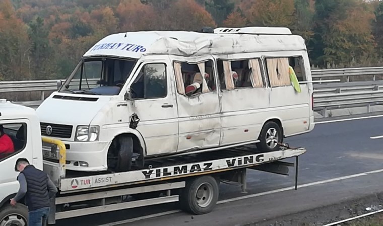 Madencileri taşıyan işçi servisi kaza yaptı: 14 yaralı