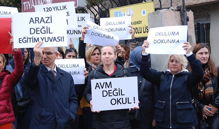 İstanbul Anadolu Lisesi'nin Fenerbahçe Spor Kulübü'ne devredilmesine tepki