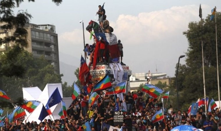 Şili'de iktidar ve muhalefet anlaştı, referandumda halka 'Pinochet'den kalma anayasa değişsin mi?' diye sorulacak