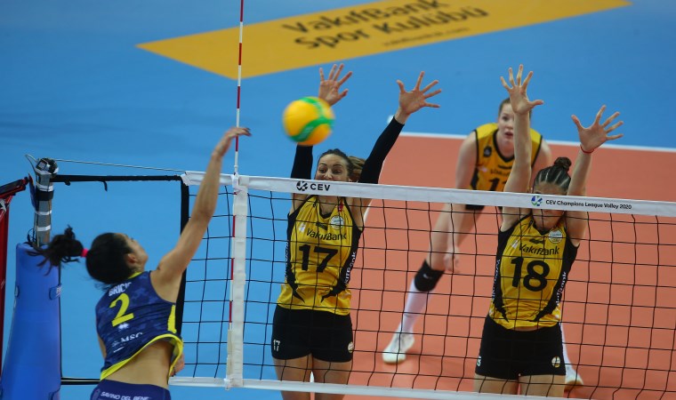 VakıfBank yenilgiyle başladı