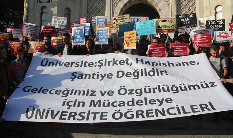 YÖK kuruluş yıl dönümünde protesto edildi