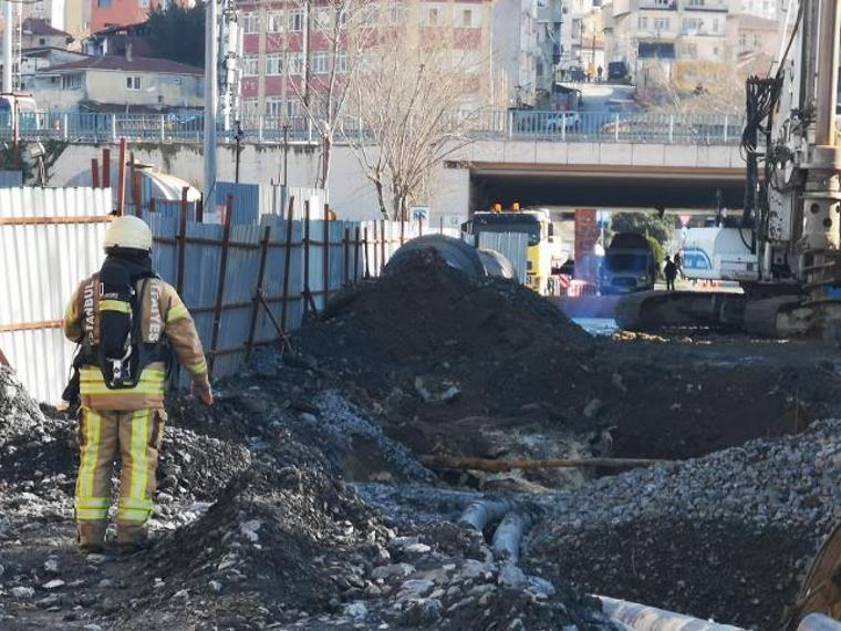 Kadıköy'de iş makinesi doğalgaz borusunu patlattı