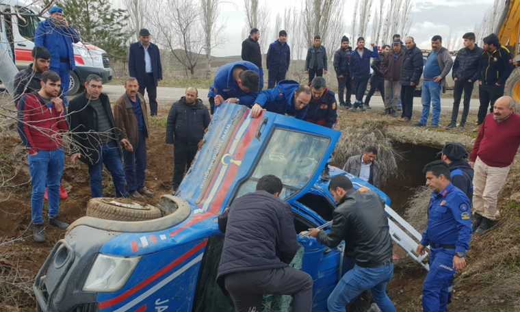 Çorum'da askeri araç devrildi: 3 yaralı