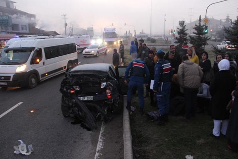 İşçi servisi kaza yaptı! 1 ölü, 11 yaralı