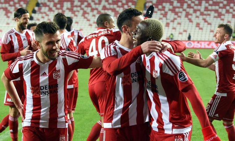 Sivasspor Kone ile güldü