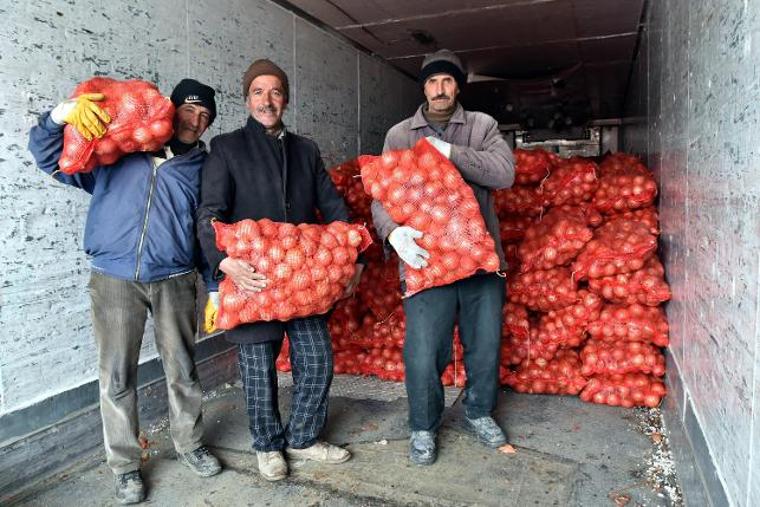 İran'dan soğan ithalatı başladı