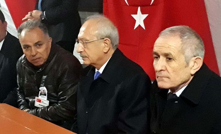 Kılıçdaroğlu'ndan şehit ailesine ziyaret