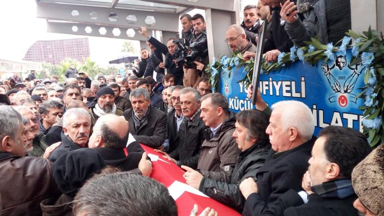 Ozan Arif'in cenazesinde dikkat çeken iki isim (16.02.2019)