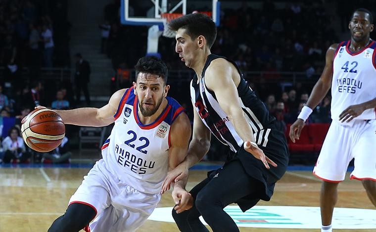 Anadolu Efes Türkiye Kupası'nda ilk finalist oldu