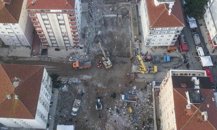 Kartal'da çöken bina için ön inceleme raporu: Yıkanmamış deniz kumu kullanıldı