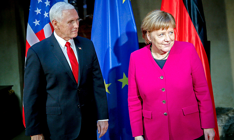 Pence ve Merkel arasında İran atışması