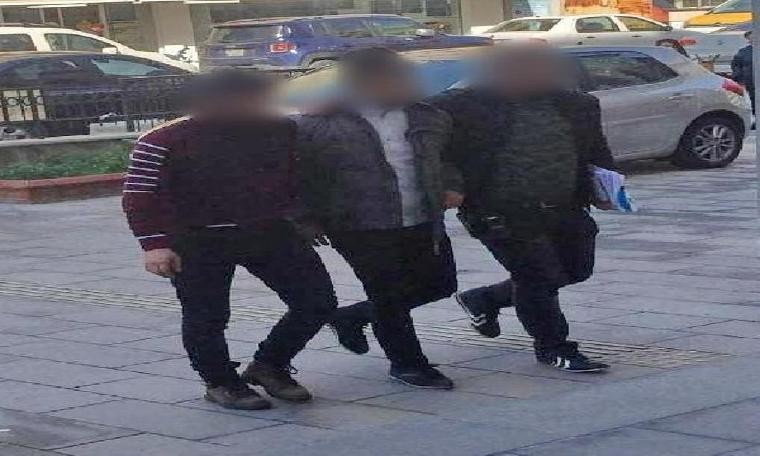 ATM'deki kopyalama düzeneği polisin dikkatiyle bulundu