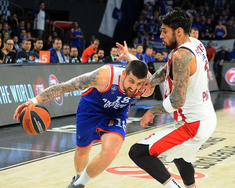 Anadolu Efes'ten tarihi başarı