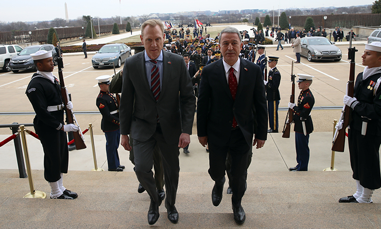 Bakan Akar ve Orgeneral Güler ABD'de