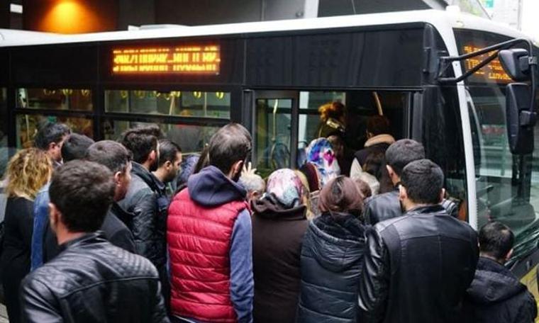 İstanbul'da çalışan 1.5 saatini yollarda harcıyor