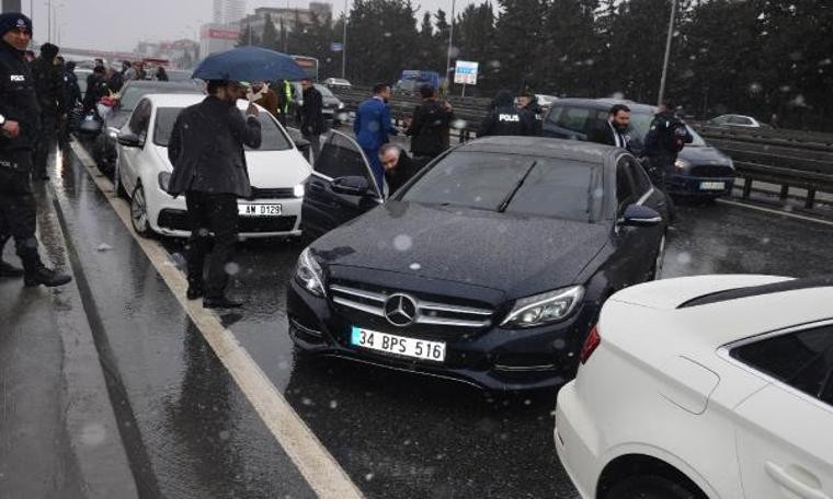 İstanbul'da polisi alarma geçiren olay... Araçlar tek tek arandı