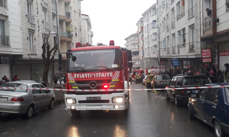 Esenyurt'ta korkutan yangın (25.02.2019)