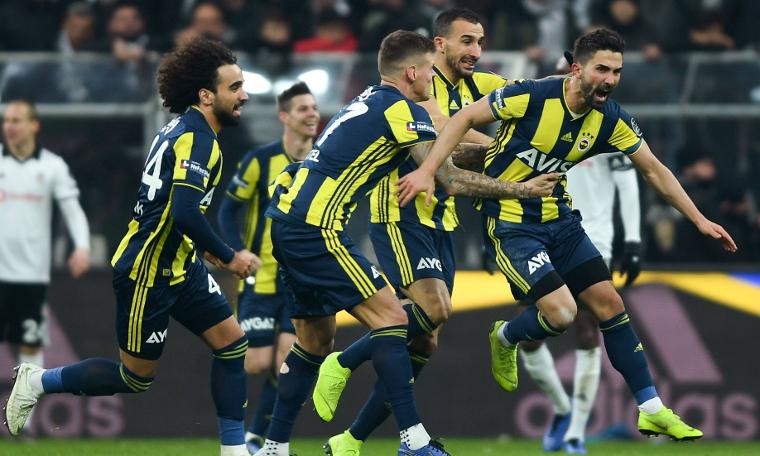 Derbilerin takımı Fenerbahçe