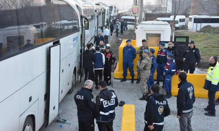 Konya taraftarının kesici aletlerine el konuldu