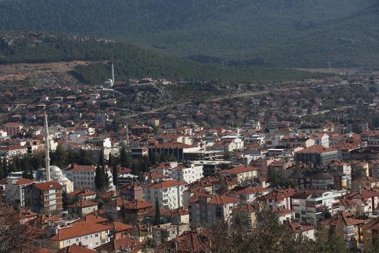 65 bin nüfuslu Bucak'ta 1271 kişi hastanelik oldu